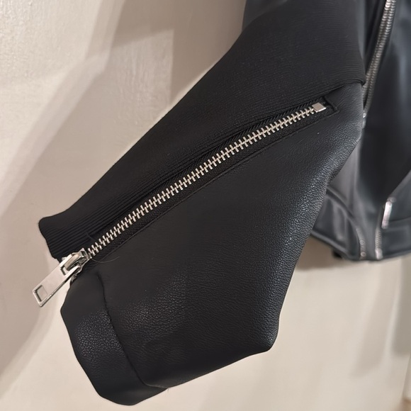 ZARA Black MOTO style pleather ZIP jacket- like new in Sz. XXL - Picture 7 of 16